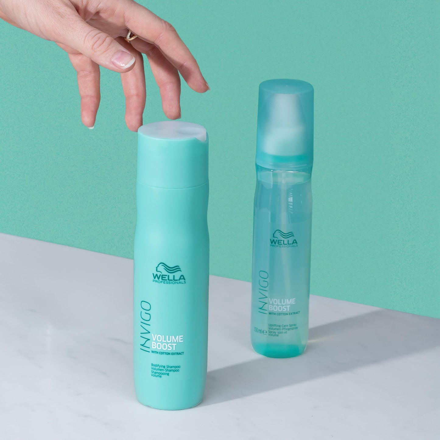 Medium Aquamarine Wella Professionals Invigo Volume Boost Uplifting Care Mist | Added Volume for Fine Hair | Lightweight Care, Shine, Fullness & Light Control | 5.07 Fl Oz