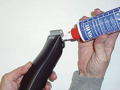 Wahl Professional 5-Star Series Senior Clipper #8545 - Great for Professional Stylists and Barbers - V9000 Electromagnetic Motor - Onyx -Aluminum metal bottom housing with Bonus Oil and Neck Duster