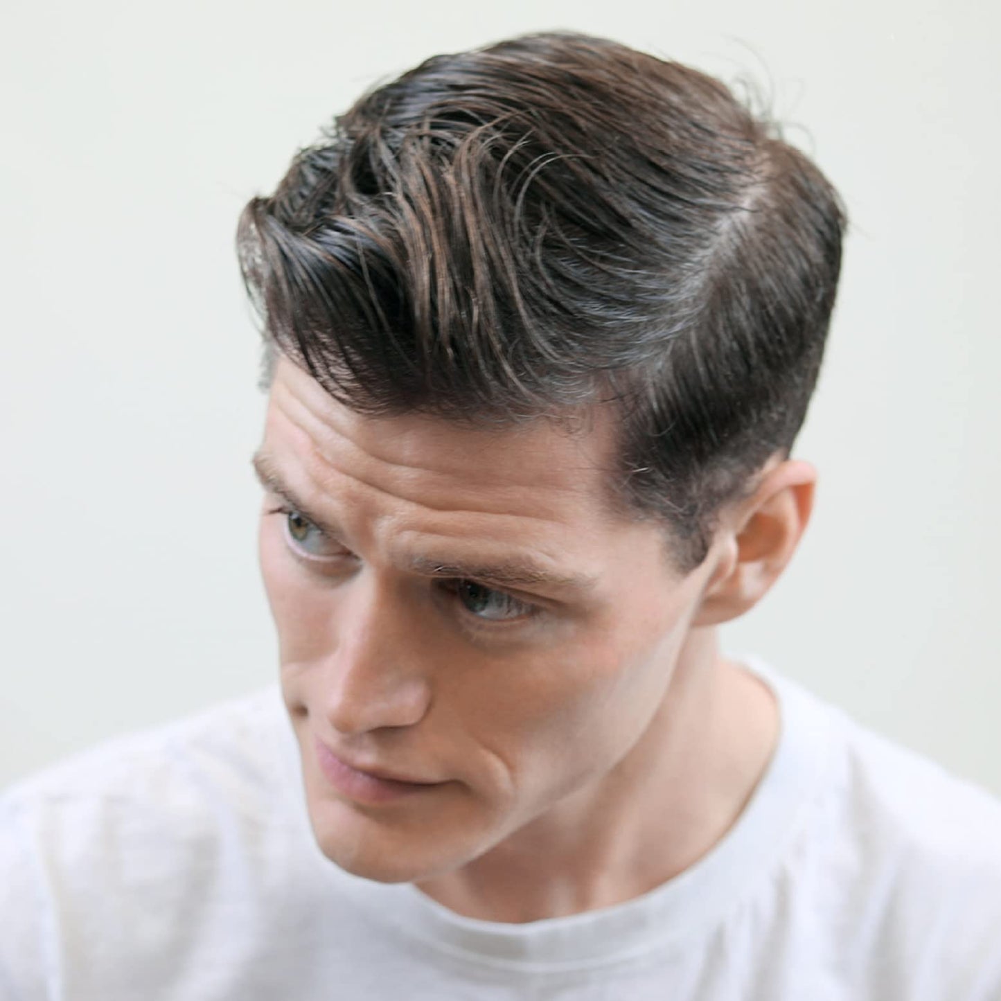 Cremo Hair Styling Cream, Barber Grade, Medium Hold, Medium Shine Hair Products, 4 Oz