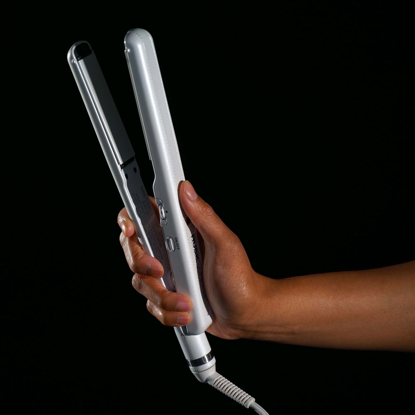 Fer à repasser professionnel RUSK Engineering W8less en céramique et tourmaline Str8, 2,5 cm, léger, infusé de tourmaline, combiné à la technologie Sol-Gel