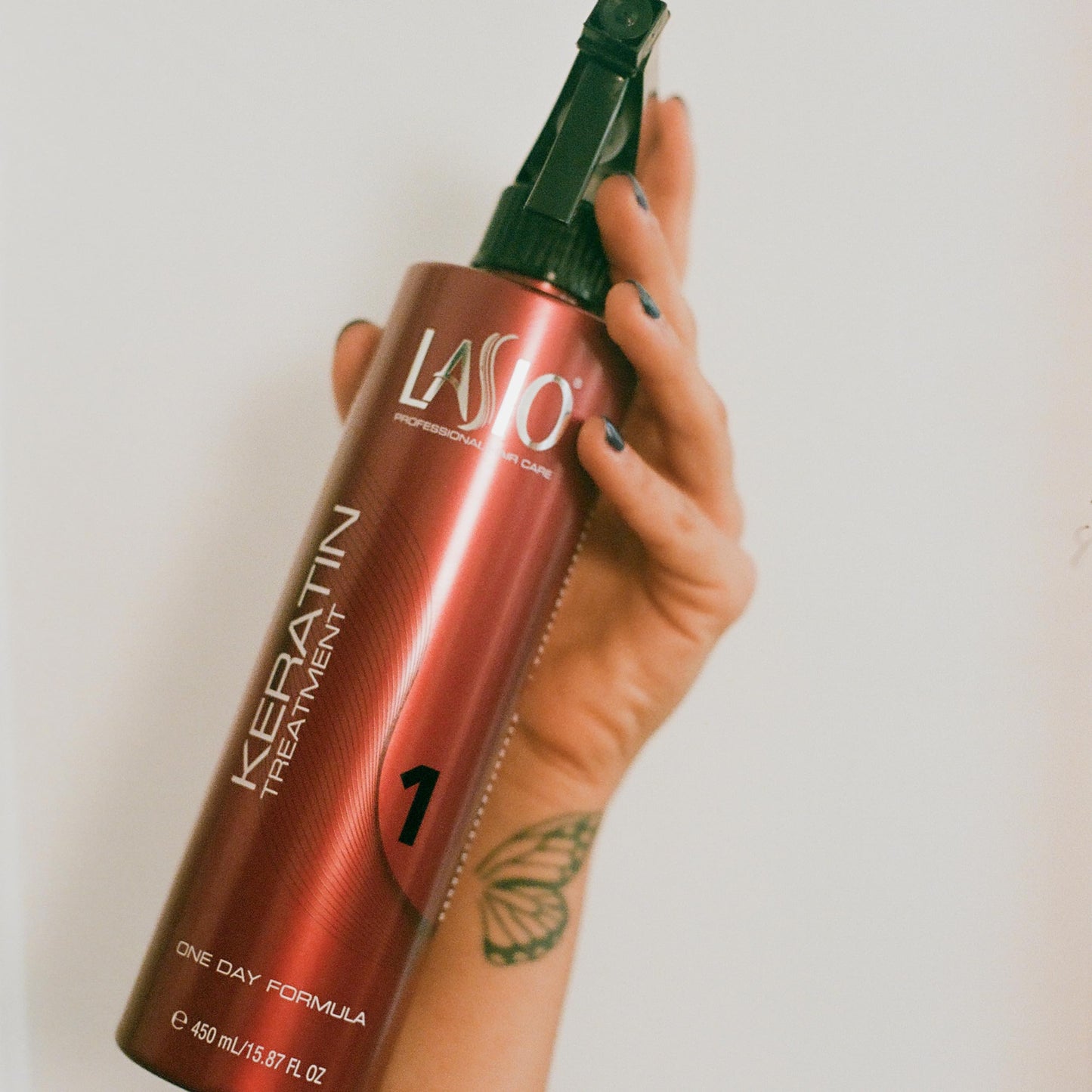 Lasio Keratin Formule Jour à l'extrait d'ambre - 500 ml - Soin universel à la kératine pour éliminer les frisottis et réduire les boucles - Après-shampoing léger pour des cheveux plus forts et plus sains