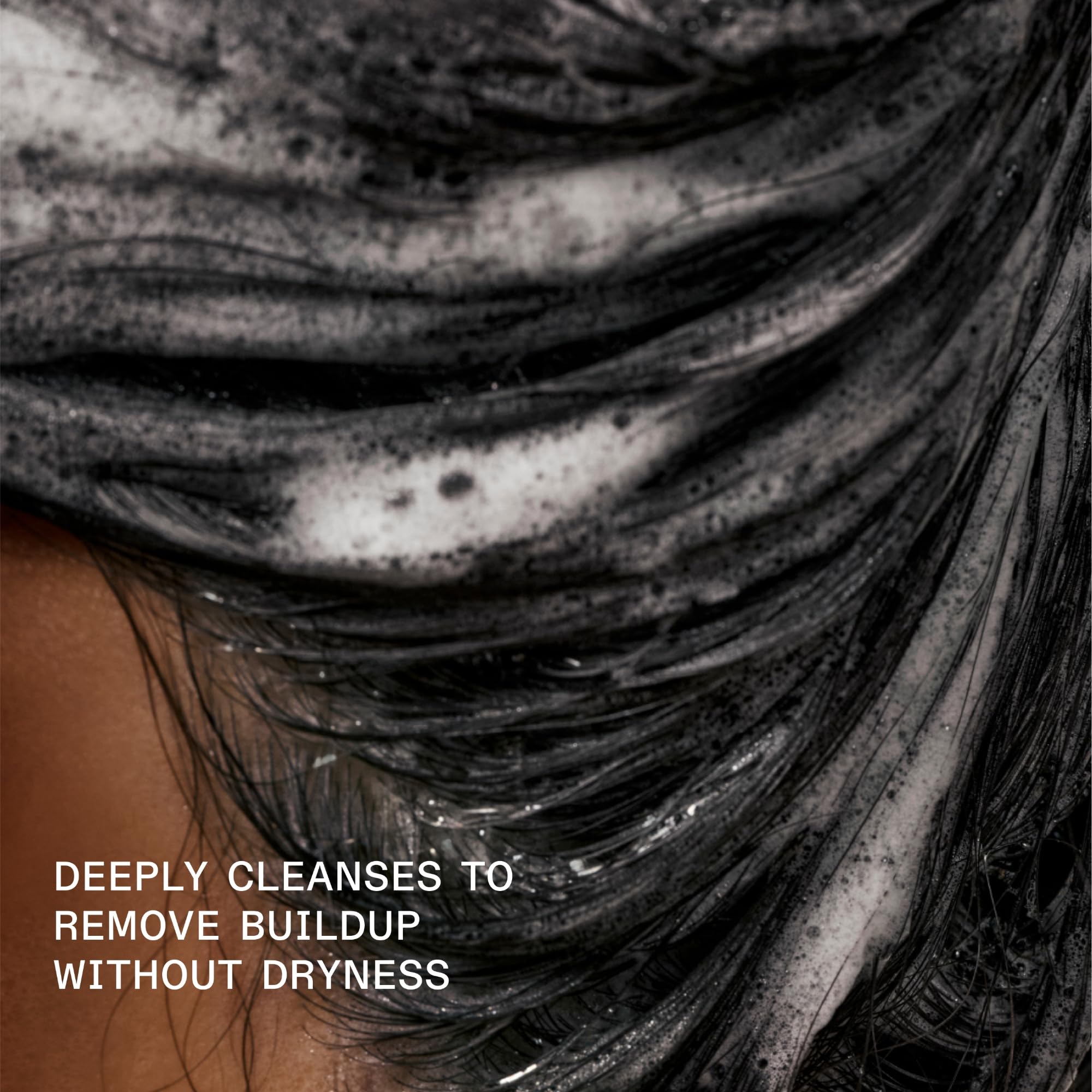 Olaplex. No. 4C Bond Maintenance Clarifying Shampoo, Deep Cleans, Softens, Restores Shine, & Clarity, For All Hair Types Experiencing Product Buildup or Excess Oil, 250ml